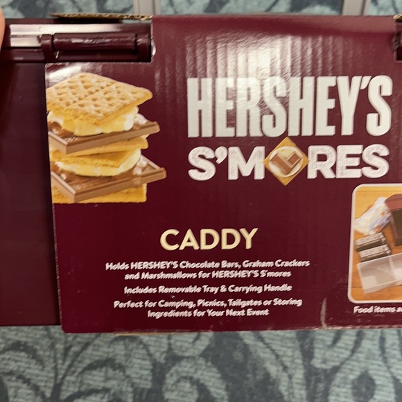 HERSHEY’S S’mores Chocolate Carrying Camping Caddy - Picture 7 of 11